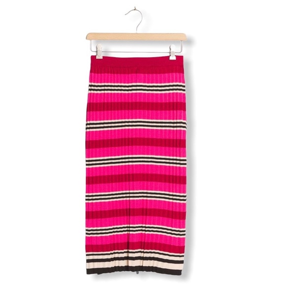 ⭐️HOST PICK⭐️ DOLAN Dora Knit Midi Skirt - Picture 4 of 10